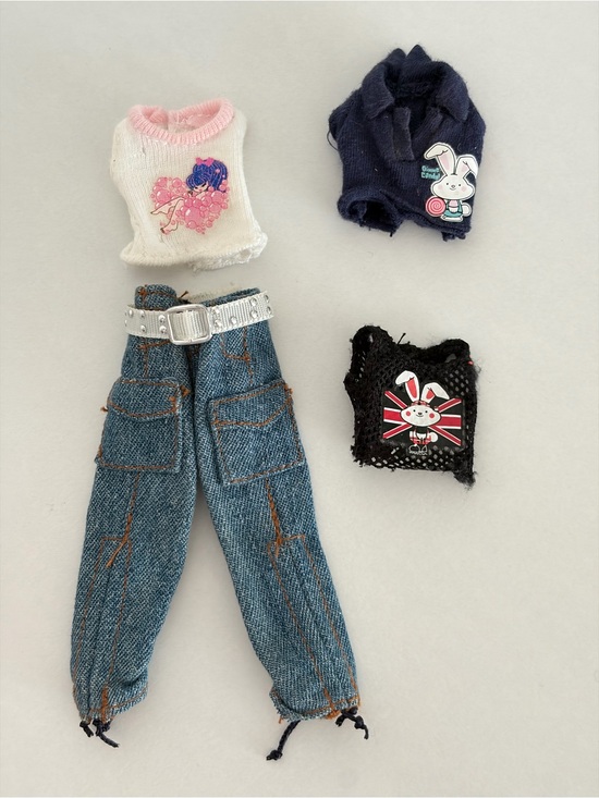 Bratz Other - Bratz clothes 2003